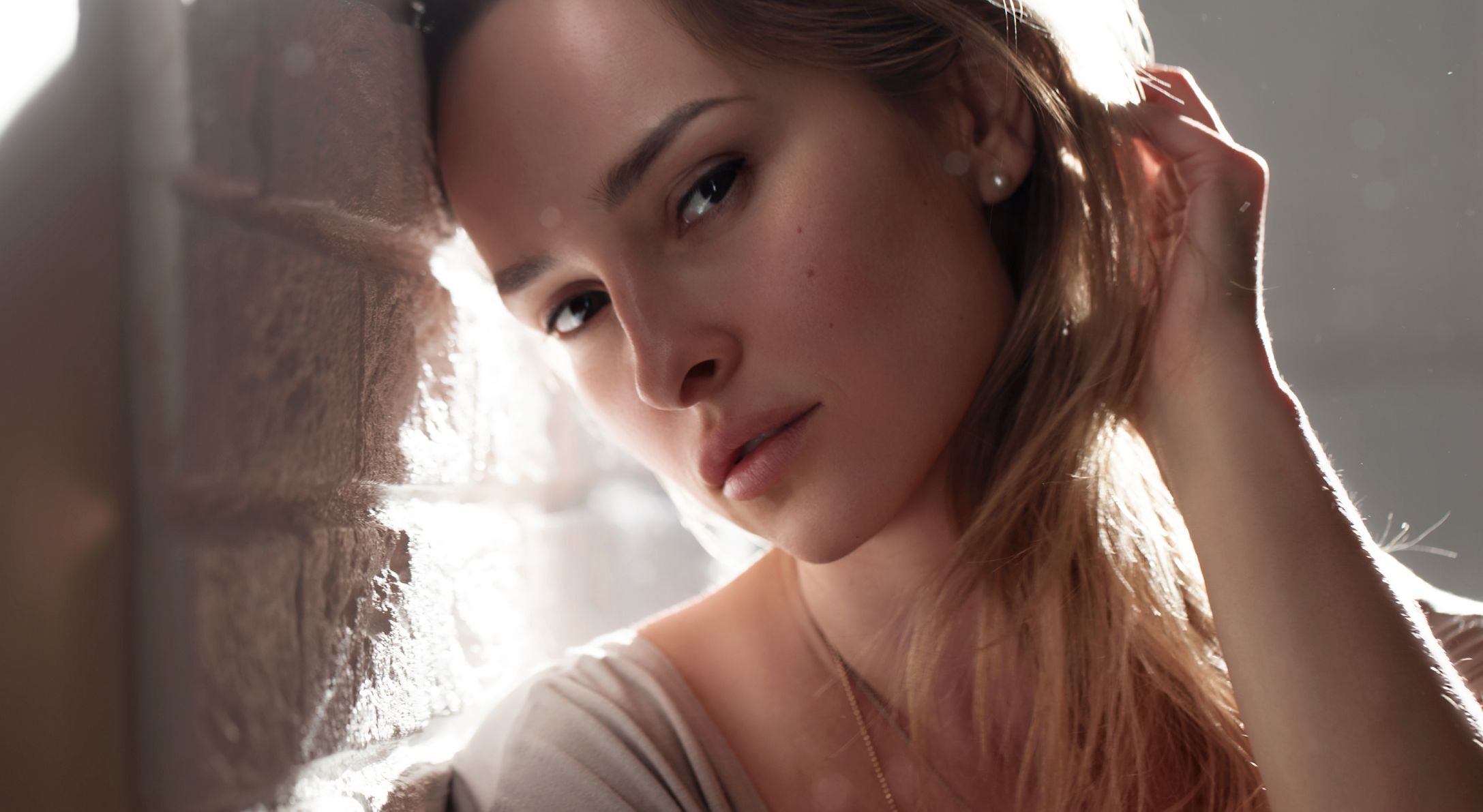 Portrait of a young woman with natural beauty.